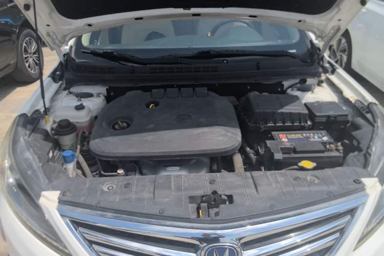 Used CHANGAN Eado 2016 1.6L Manual Fashion Edition Engine Bay