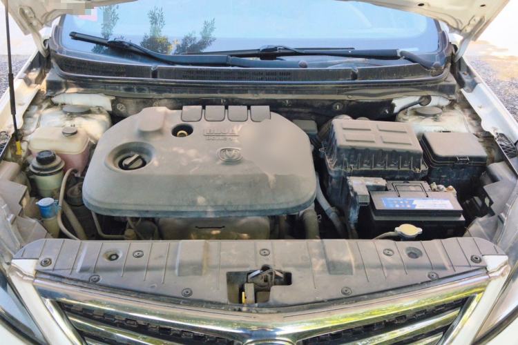 Used CHANGAN Eado 2016 1.6L Manual Fashion Edition Engine Bay