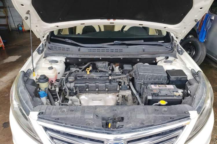 Used CHANGAN Eado 2016 1.6L Automatic Trend Model Engine Bay