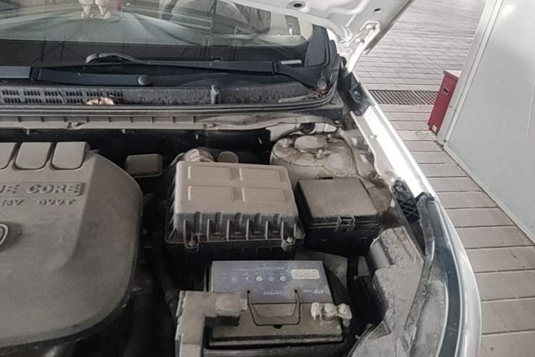 Used CHANGAN Eado 2016 1.6L Manual Fashion Edition Engine Bay Left