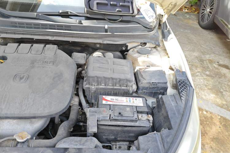 Used CHANGAN Eado 2016 1.6L Manual Junku Model Engine Bay Left