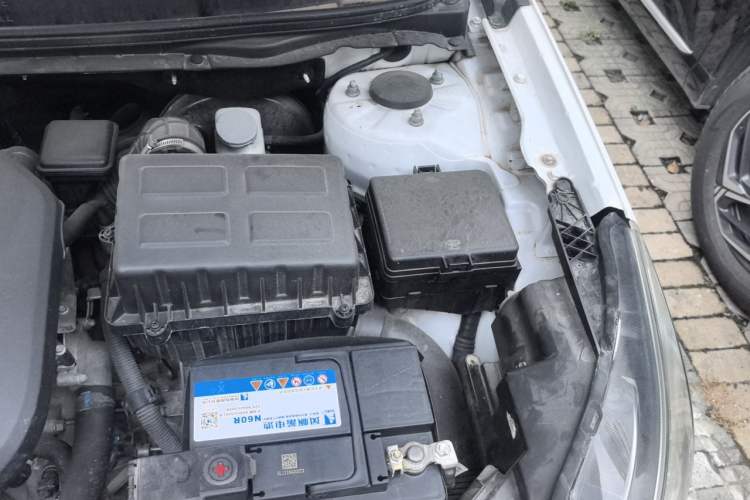 Used CHANGAN Eado 2016 1.6L Manual Fashion Edition Engine Bay Left