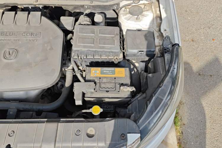 Used CHANGAN Eado 2016 1.6L Manual Fashion Edition Engine Bay Left