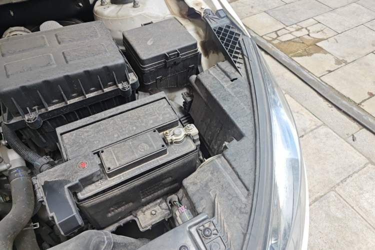 Used CHANGAN Eado 2016 1.6L Automatic Junku Model Engine Bay Left