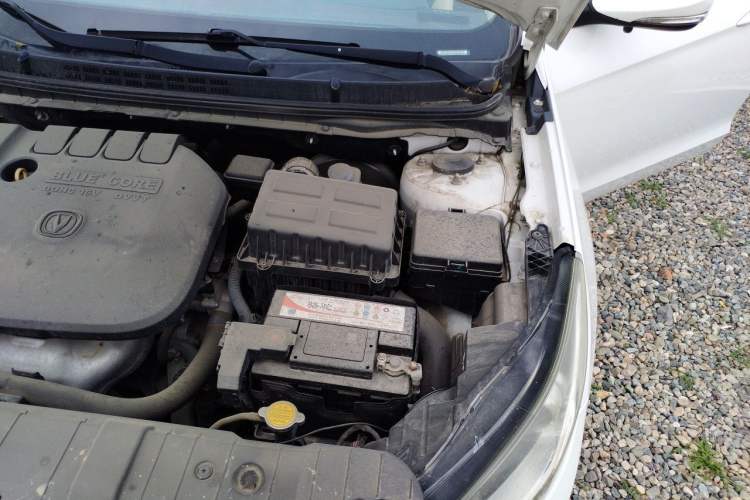 Used CHANGAN Eado 2016 1.6L Manual Fashion Edition Engine Bay Left