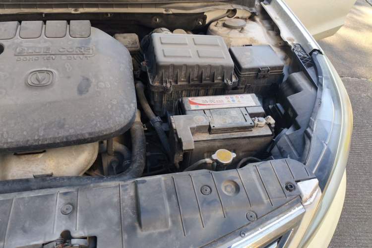 Used CHANGAN Eado 2016 1.6L Manual Fashion Edition Engine Bay Left