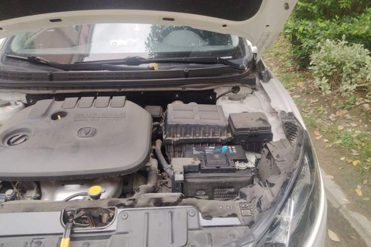 Used CHANGAN Eado 2016 1.6L Manual Junku Model Engine Bay Left
