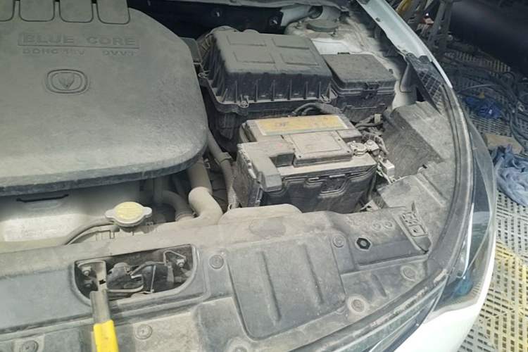 Used CHANGAN Eado 2016 1.6L Manual Junku Model Engine Bay Left