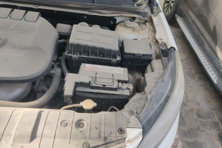 Used CHANGAN Eado 2016 1.6L Manual Fashion Edition Engine Bay Left