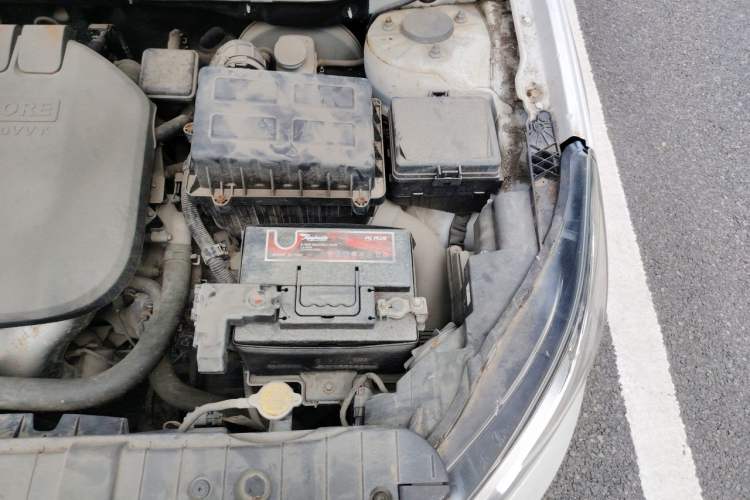 Used CHANGAN Eado 2016 1.6L Manual Fashion Edition Engine Bay Left