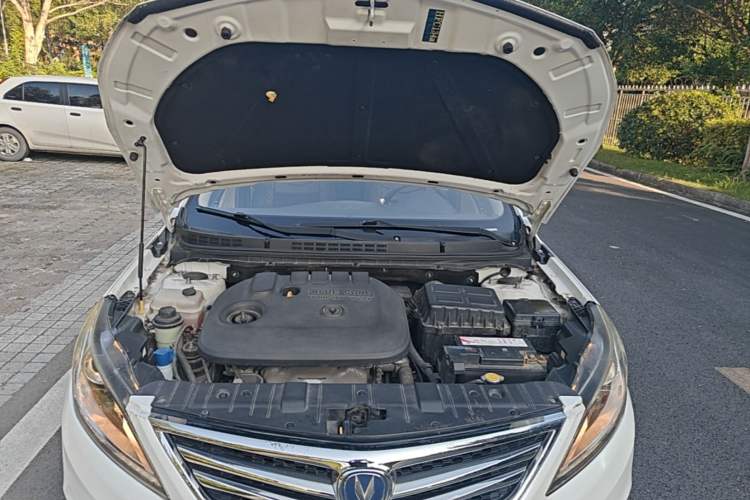 Used CHANGAN Eado 2016 1.6L Automatic Trend Model Engine Bay