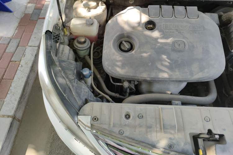 Used CHANGAN Eado 2016 1.6L Manual Fashion Edition Engine Bay Right