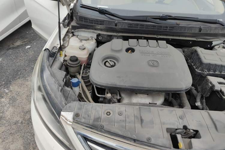 Used CHANGAN Eado 2016 1.6L Manual Fashion Edition Engine Bay Right