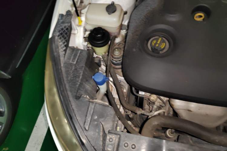 Used CHANGAN Eado 2016 1.6L Manual Junku Model Engine Bay Right