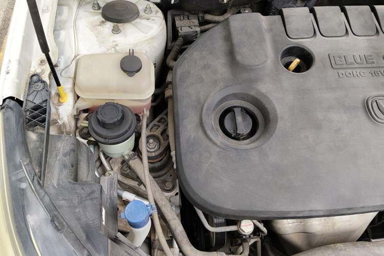 Used CHANGAN Eado 2016 1.6L Manual Fashion Edition Engine Bay Right