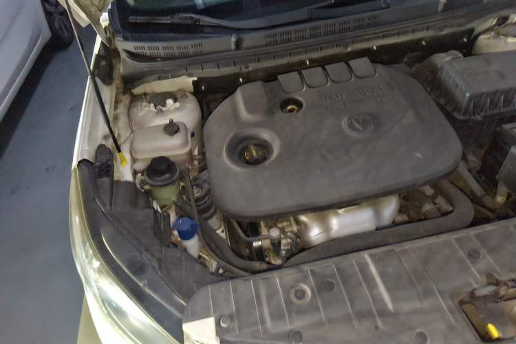 Used CHANGAN Eado 2016 1.6L Automatic Trend Model Engine Bay Right