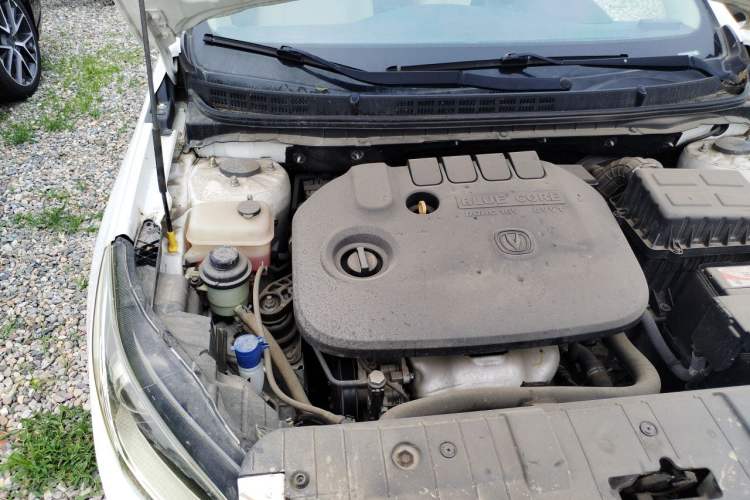 Used CHANGAN Eado 2016 1.6L Manual Fashion Edition Engine Bay Right