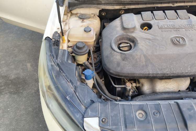Used CHANGAN Eado 2016 1.6L Manual Fashion Edition Engine Bay Right