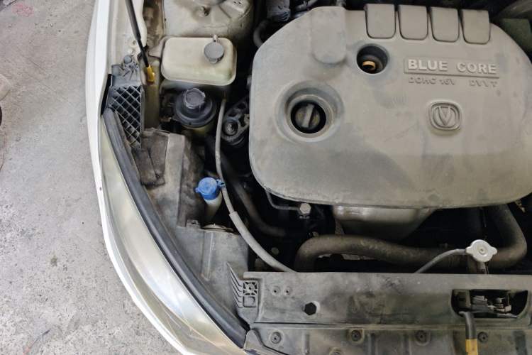 Used CHANGAN Eado 2016 1.6L Manual Junku Model Engine Bay Right