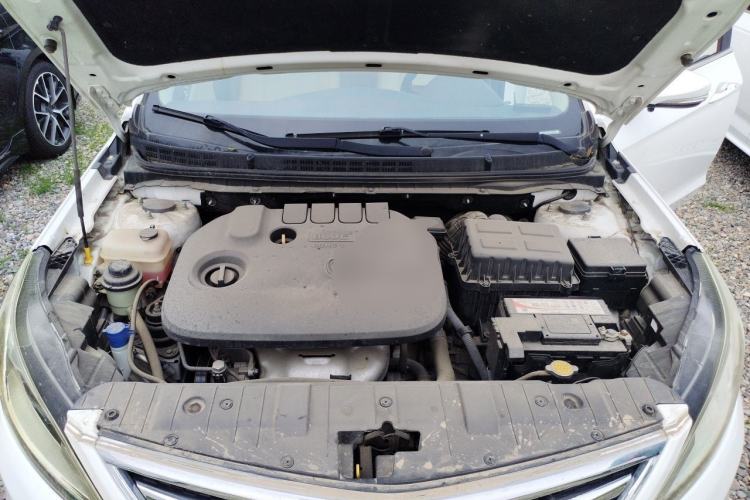 Used CHANGAN Eado 2016 1.6L Manual Fashion Edition Engine Bay