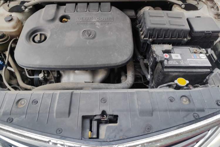 Used CHANGAN Eado 2016 1.6L Manual Fashion Edition Engine Bay