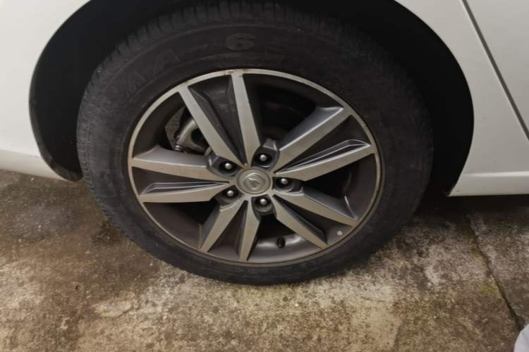 Used CHANGAN Eado 2016 1.6L Manual Fashion Edition Exterior 2