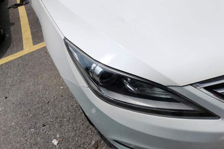 Used CHANGAN Eado 2016 1.6L Manual Fashion Edition Exterior 3