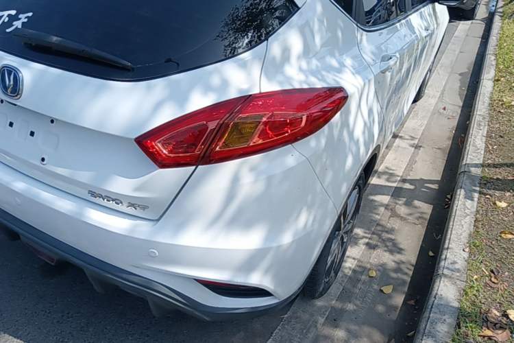 Used CHANGAN Eado 2016 1.6L Automatic Junku Model Exterior 3