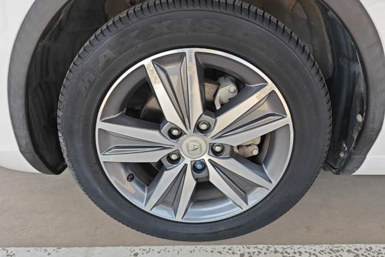 Used CHANGAN Eado 2016 1.6L GDI Automatic Cool Edition Exterior 4