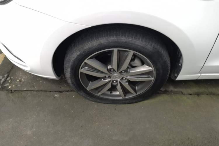 Used CHANGAN Eado 2016 1.6L GDI Manual JingShang Model Exterior 4