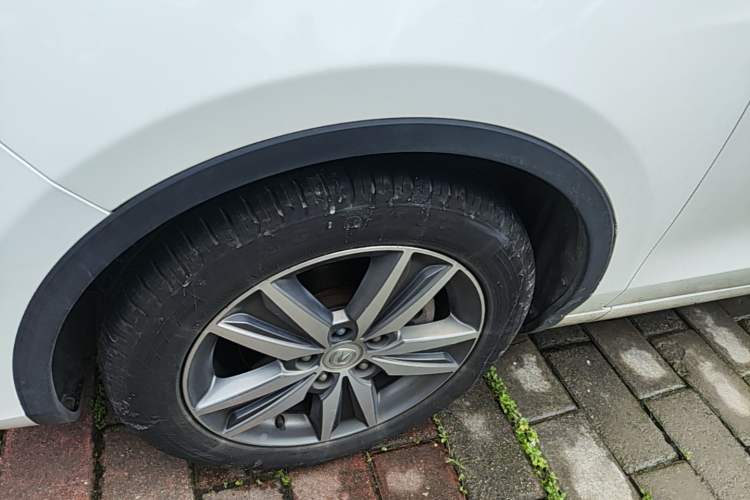 Used CHANGAN Eado 2016 1.6L Automatic Junku Model Exterior 4