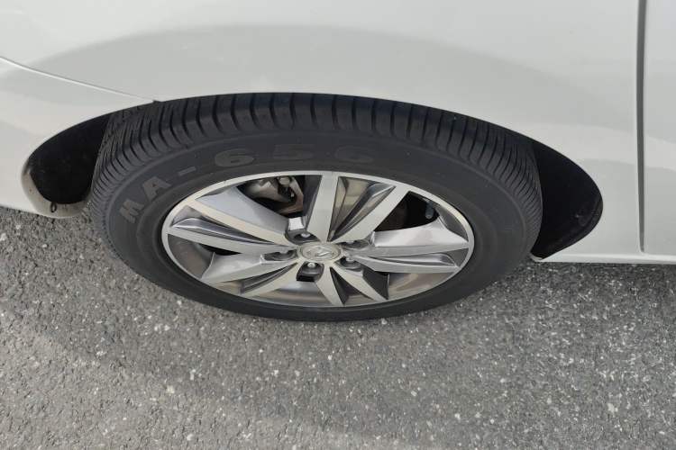 Used CHANGAN Eado 2016 1.6L Automatic Trend Model Exterior 5