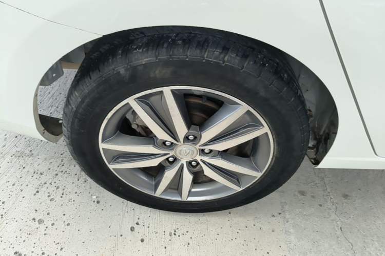 Used CHANGAN Eado 2016 1.6L Automatic Trend Model Exterior 5