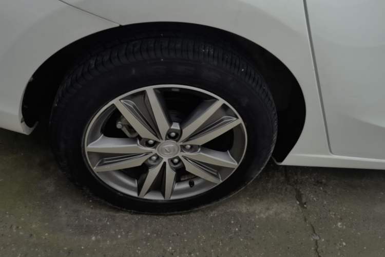 Used CHANGAN Eado 2016 1.6L GDI Manual JingShang Model Exterior 5