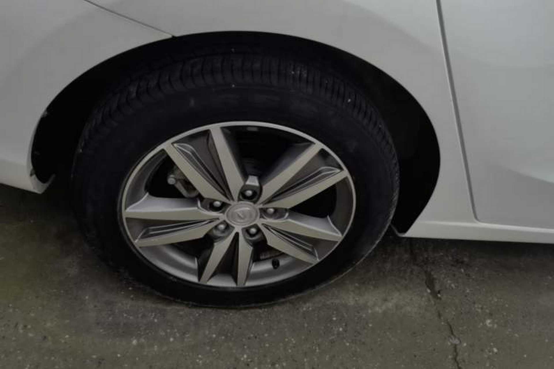 Used CHANGAN Eado 2016 1.6L GDI Manual JingShang Model Exterior 5