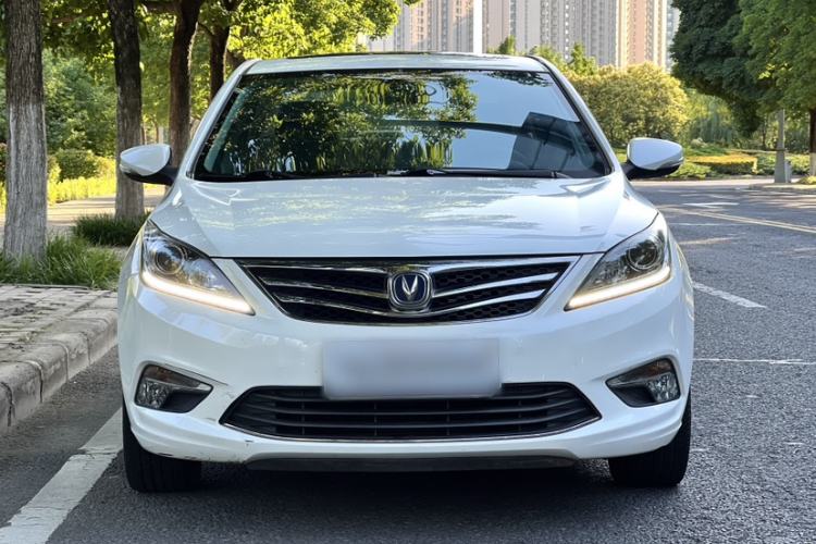 Used CHANGAN Eado 2016 1.6L Manual Fashion Edition Exterior 5