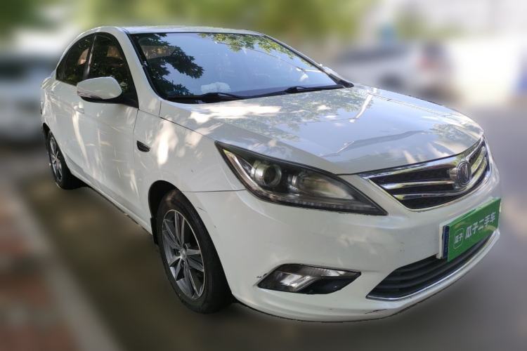 Used CHANGAN Eado 2016 1.6L Manual Fashion Edition Front Right 45 Deg