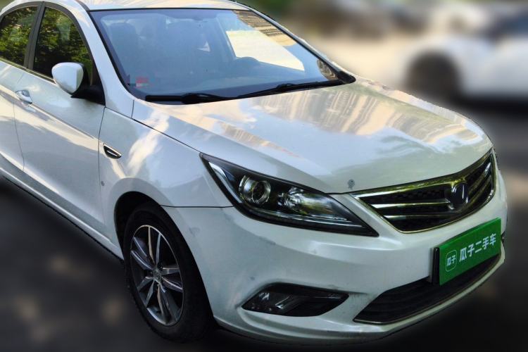 Used CHANGAN Eado 2016 1.6L Manual Fashion Edition Front Right 45 Deg