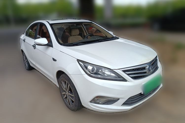 Used CHANGAN Eado 2016 1.6L Manual Fashion Edition Front Right 45 Deg