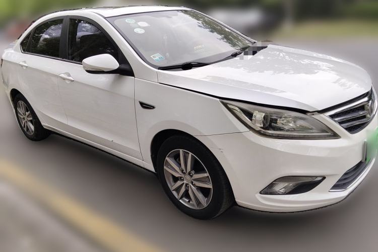 Used CHANGAN Eado 2016 1.6L Manual Fashion Edition Front Right 45 Deg