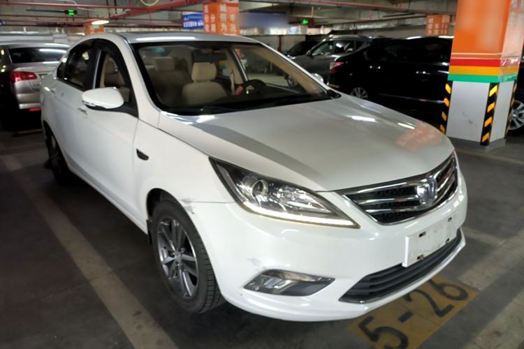 Used CHANGAN Eado 2016 1.6L Manual Fashion Edition Front Right 45 Deg