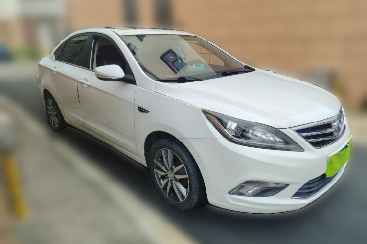 Used CHANGAN Eado 2016 1.6L Manual Fashion Edition Front Right 45 Deg