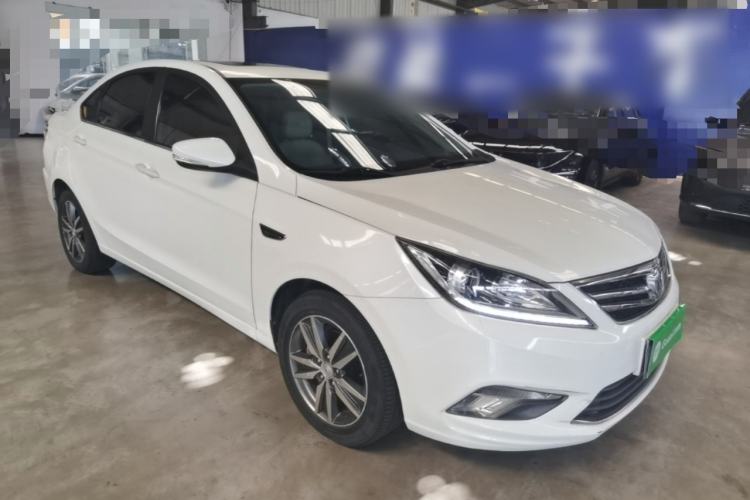 Used CHANGAN Eado 2016 1.6L Manual Fashion Edition Front Right 45 Deg