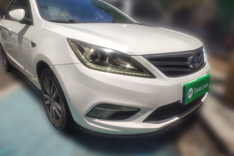 Used CHANGAN Eado 2016 1.6L Manual Fashion Edition Front Right 45 Deg