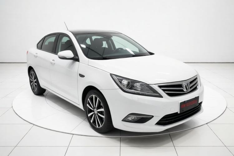 Used CHANGAN Eado 2016 1.6L Manual Fashion Edition Front Right 45 Deg