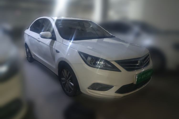 Used CHANGAN Eado 2016 1.6L Manual Fashion Edition Front Right 45 Deg