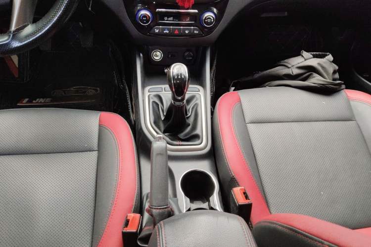 Used CHANGAN Eado 2016 1.6L Manual Junku Model Gear Lever