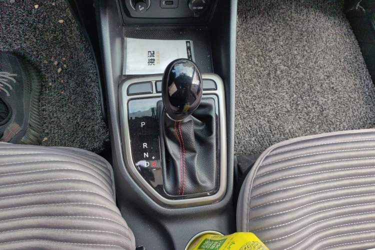 Used CHANGAN Eado 2016 1.6L Automatic Junku Model Gear Lever