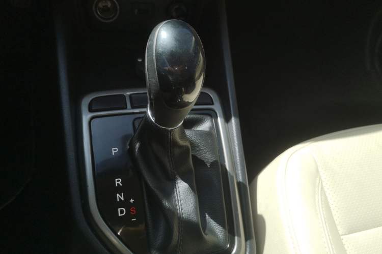 Used CHANGAN Eado 2016 1.6L Automatic Trend Model Gear Lever