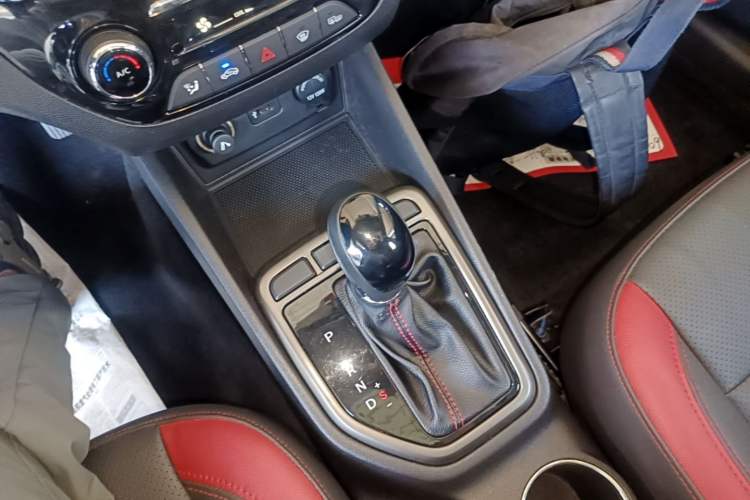 Used CHANGAN Eado 2016 1.6L Automatic Junku Model Gear Lever